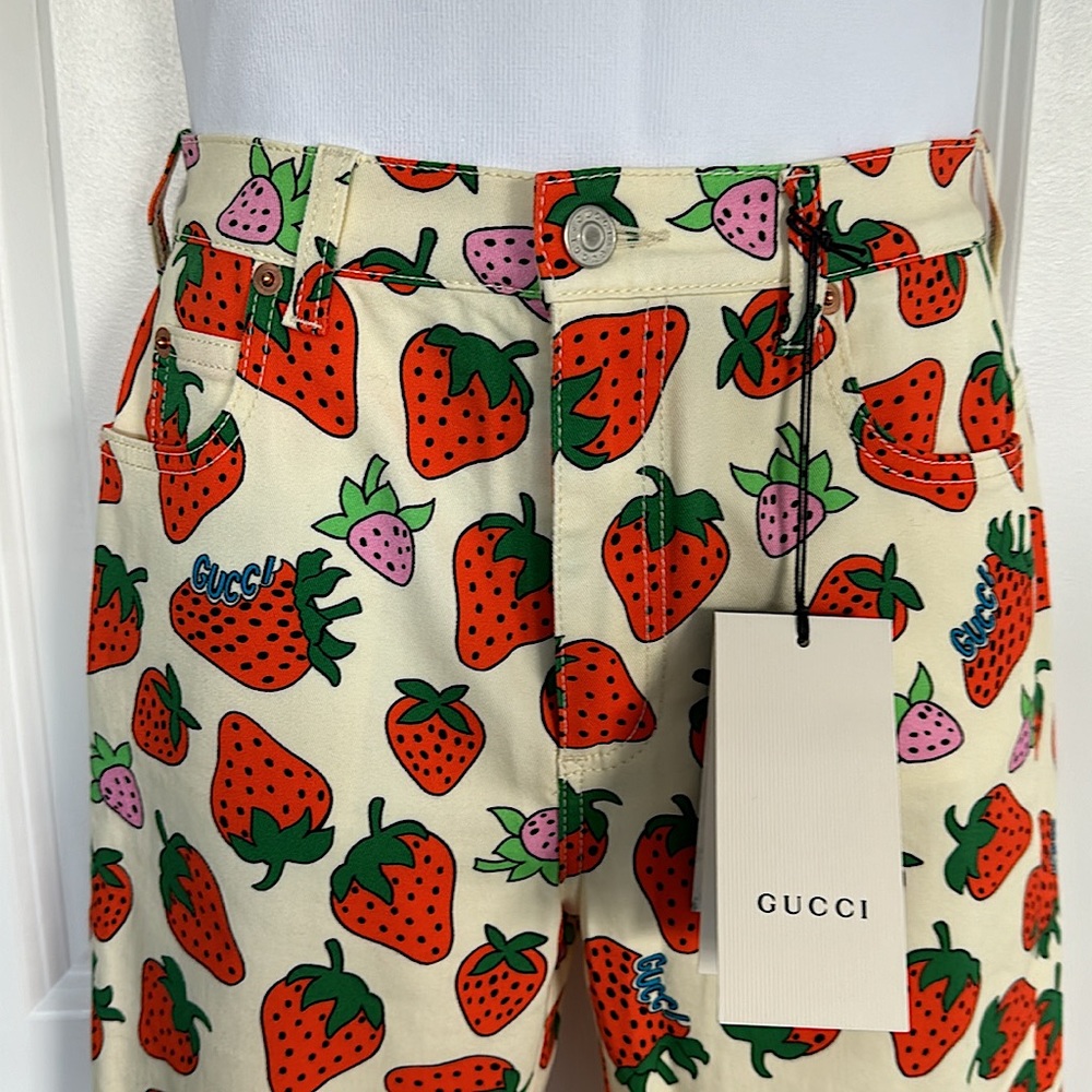 NWT Gucci Strawberry Print Skinny Leg Jeans - Picture 1 of 15